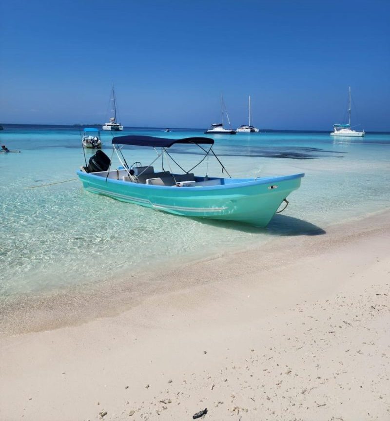 Belize snorkeling tours