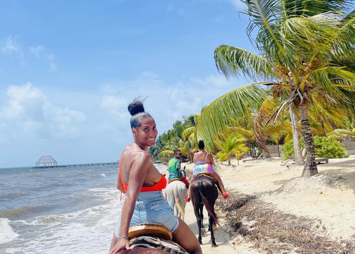 Placencia beach horseback riding
